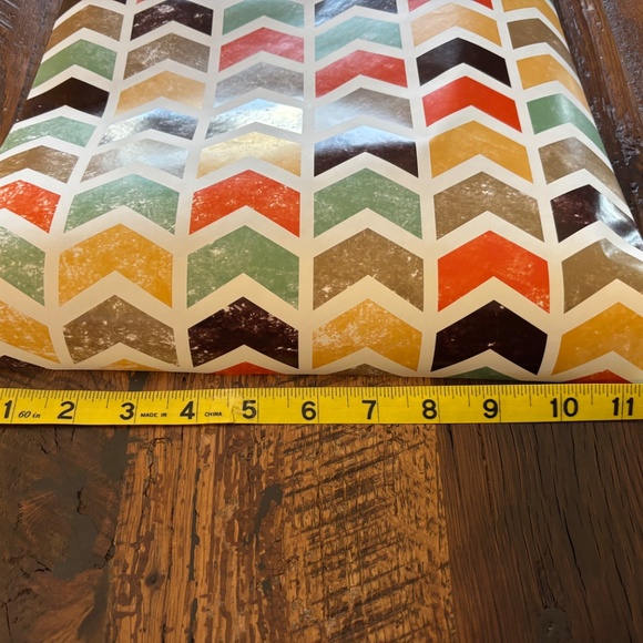 Adhesive Locker Wallpaper 4 sheets 11.5"x36" - Picture 2 of 5